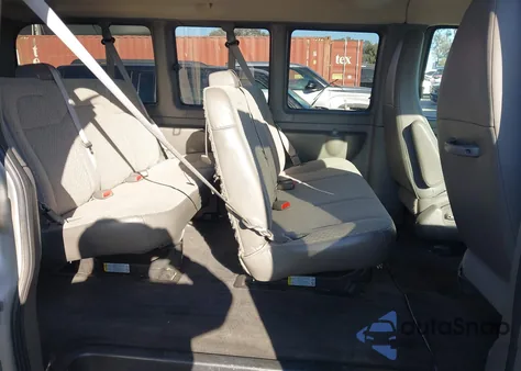 2010 GMC Savana 1500 Lt z USA, uszkodzony, nr VIN 1GKUGCD4XA1132002